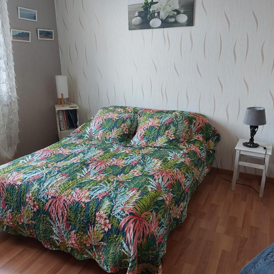 Bed and Breakfast Tulipe24 Savigne-l'Eveque Esterno foto